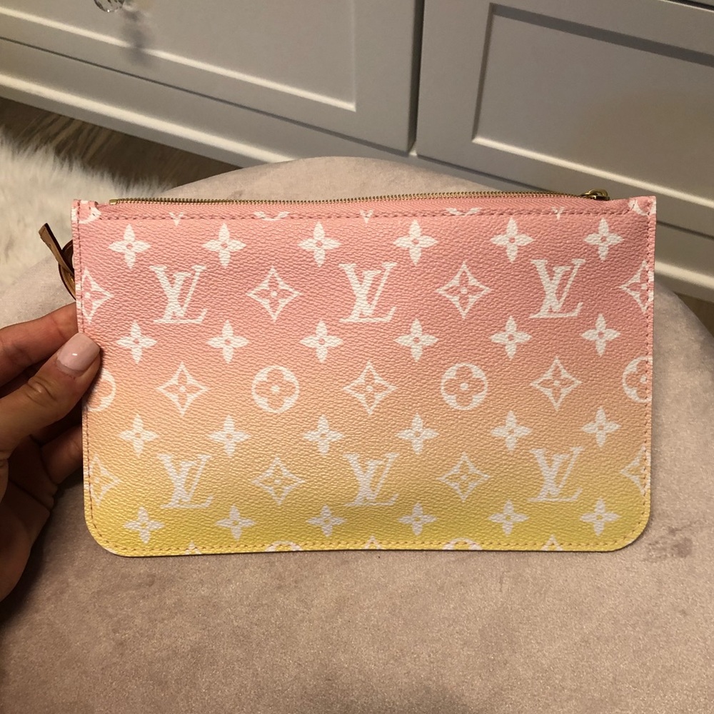 Louis Vuitton Summer by the pool Pochette